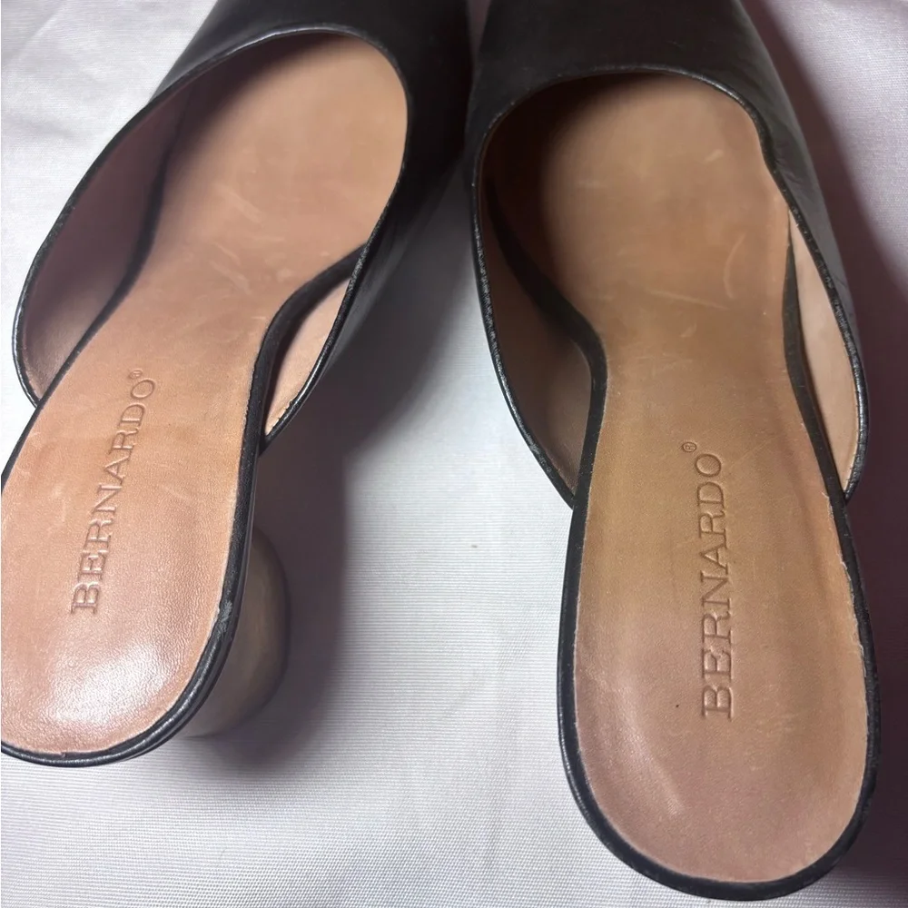 Bernardo Irene Black Leather Mule Heels Block Heel Slip On Size 9 - Picture 10 of 11